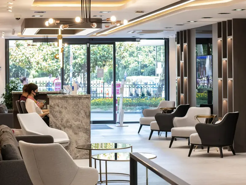 Istanbul Clinic patient lounge in Sisli, Istanbul