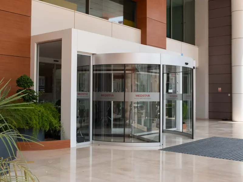 Surgery Clinic entrance in Muratpasa, Antalya
