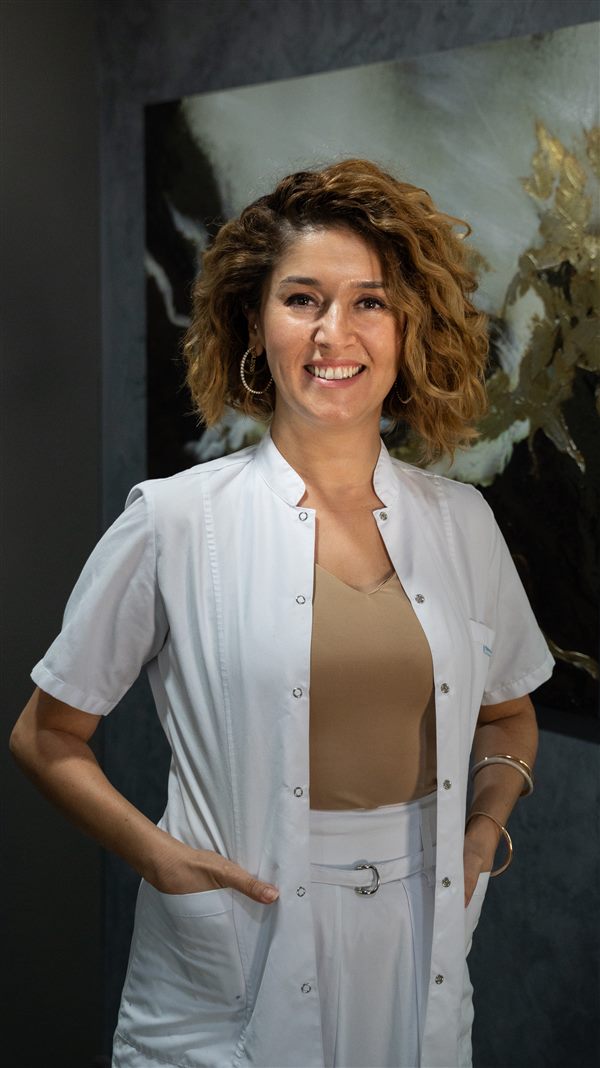 Dr. Pinar Koksal, zirconium crowns and veneers dentist at DentPrime Antalya
